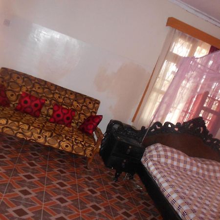 Mountain View Self Catering Guesthouse & Hostel Kisumu Esterno foto