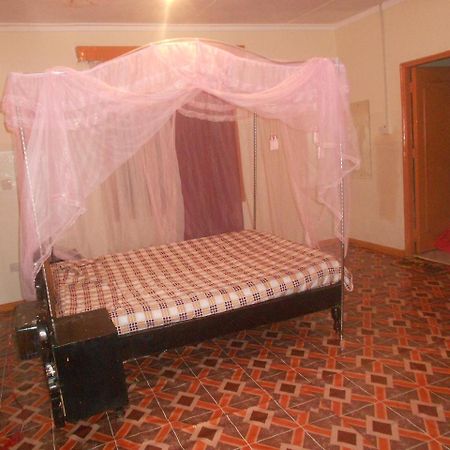 Mountain View Self Catering Guesthouse & Hostel Kisumu Esterno foto