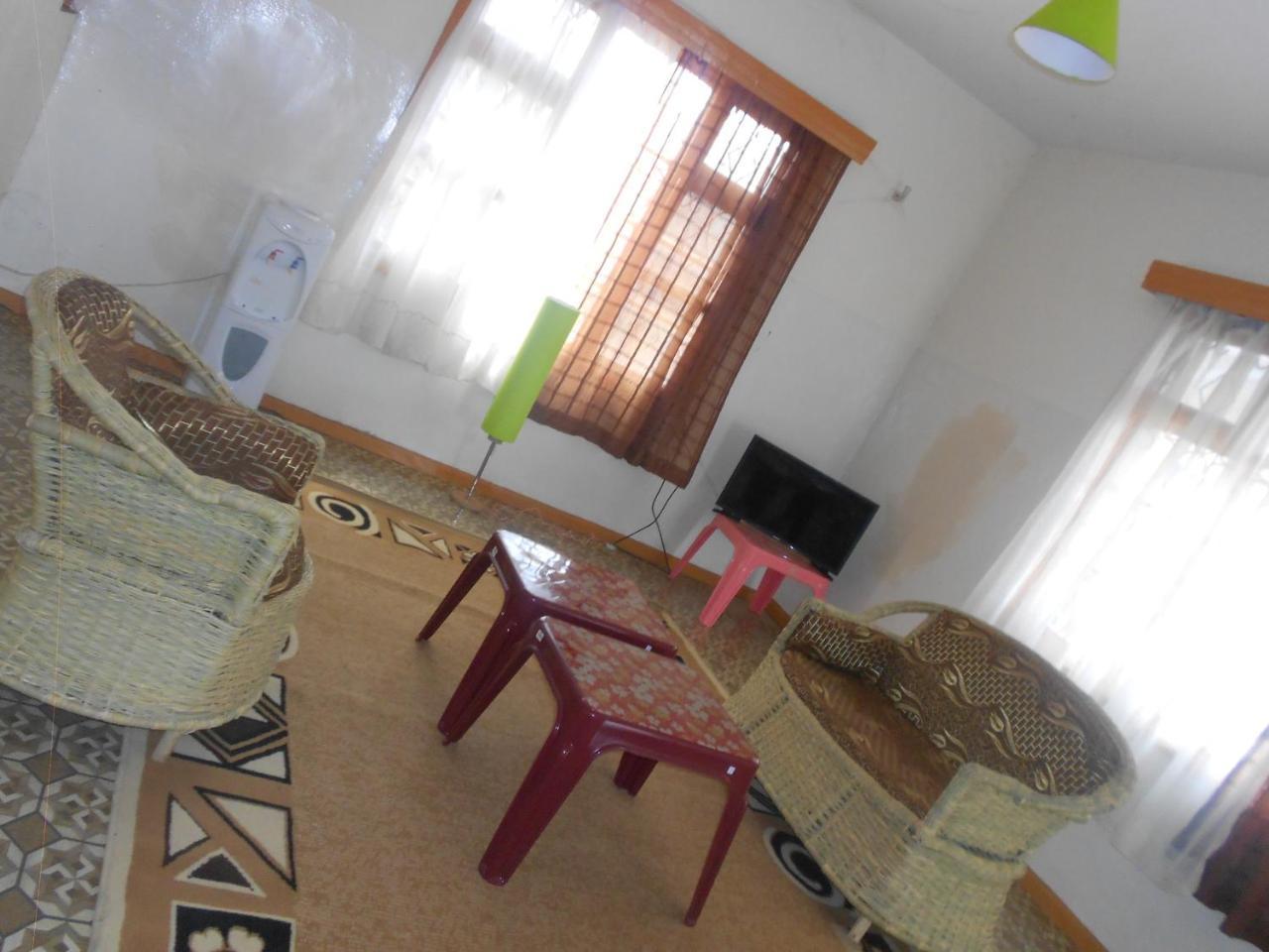 Mountain View Self Catering Guesthouse & Hostel Kisumu Esterno foto